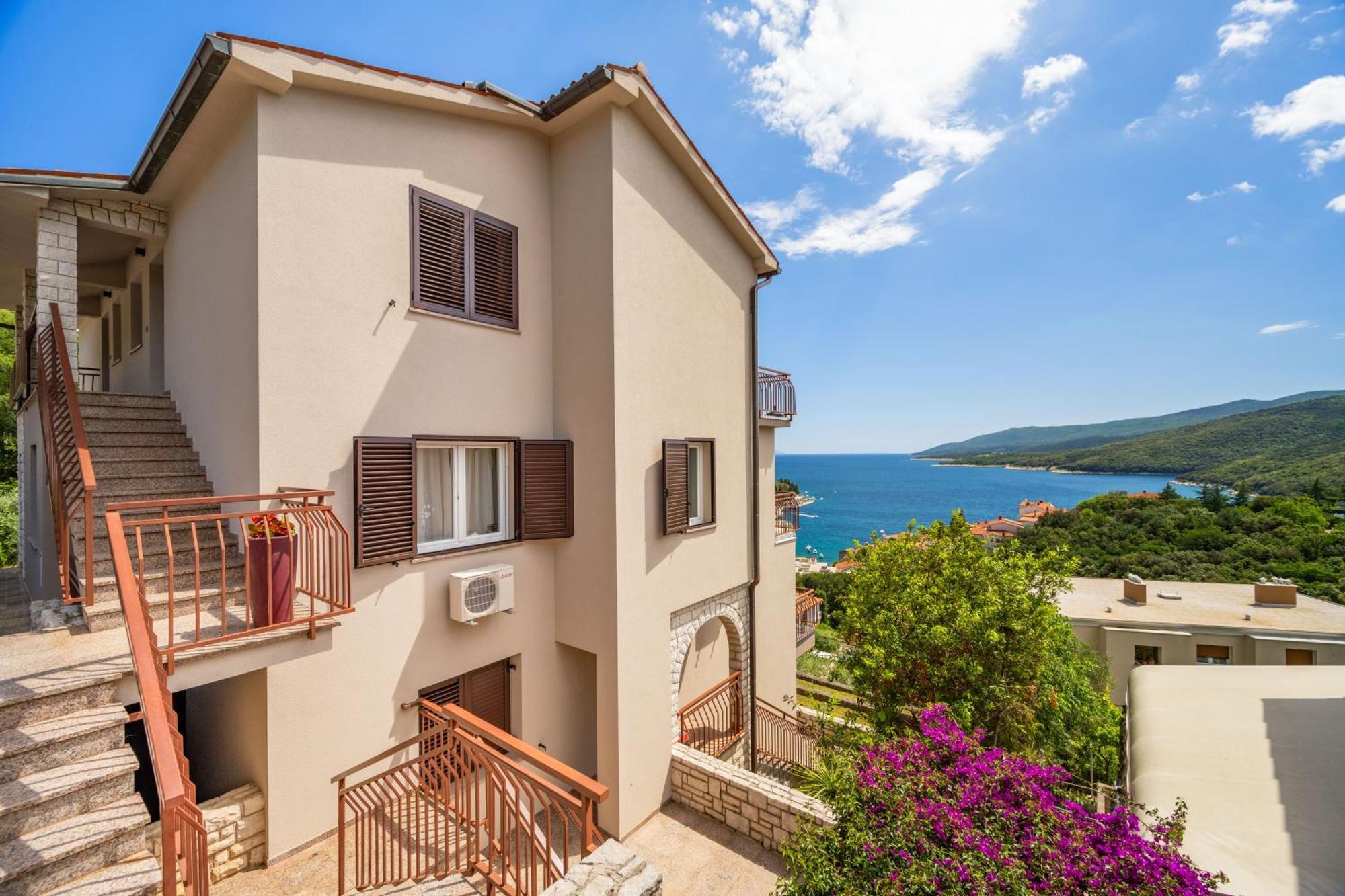 Apartment Zulijani Helis B5 Rabac Exterior photo